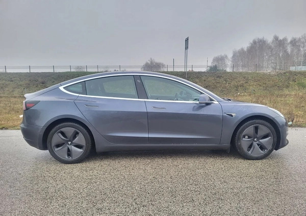 Tesla Model 3 cena 134070 przebieg: 101000, rok produkcji 2020 z Warszawa małe 121